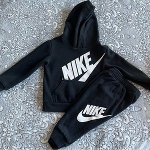 NIKE SET 2T